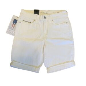 Calvin Klein NWT Women’s Denim City White Light Cuffed Bermuda Style Shorts Sz 2